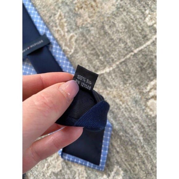 Set of 2 Designer Neckties (Tommy Hilfiger/Jos. A. Banks) 100 % Silk - Picture 6 of 6